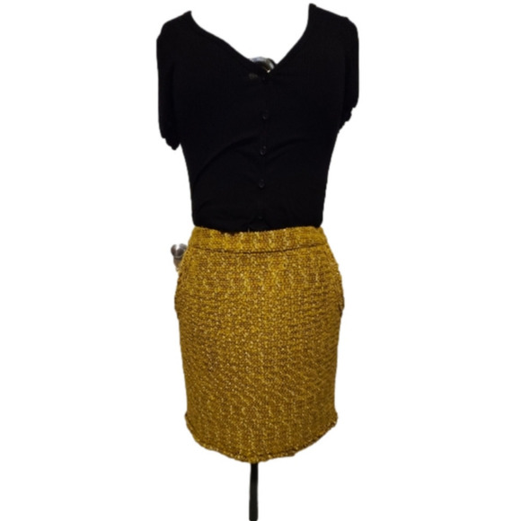 Tuzzi knit skirt with sequin detailing on hips - Picture 9 of 9